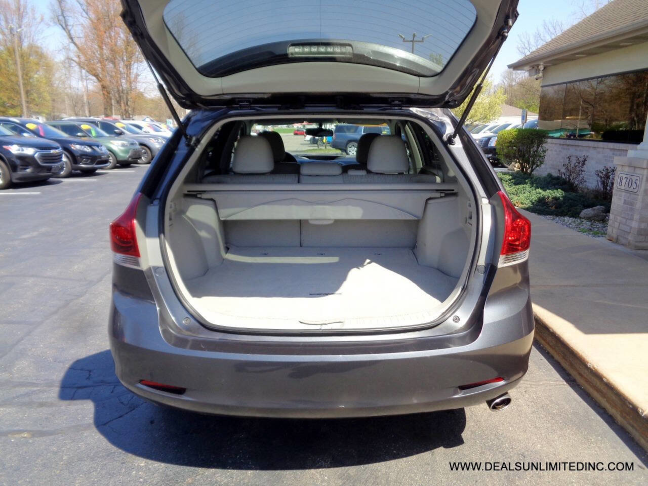 Used 2015 Toyota Venza LE FWD image 17