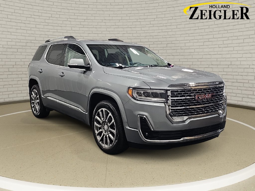 Used 2023 GMC Acadia Denali w/ Denali Ultimate Package AWD/4WD image 3