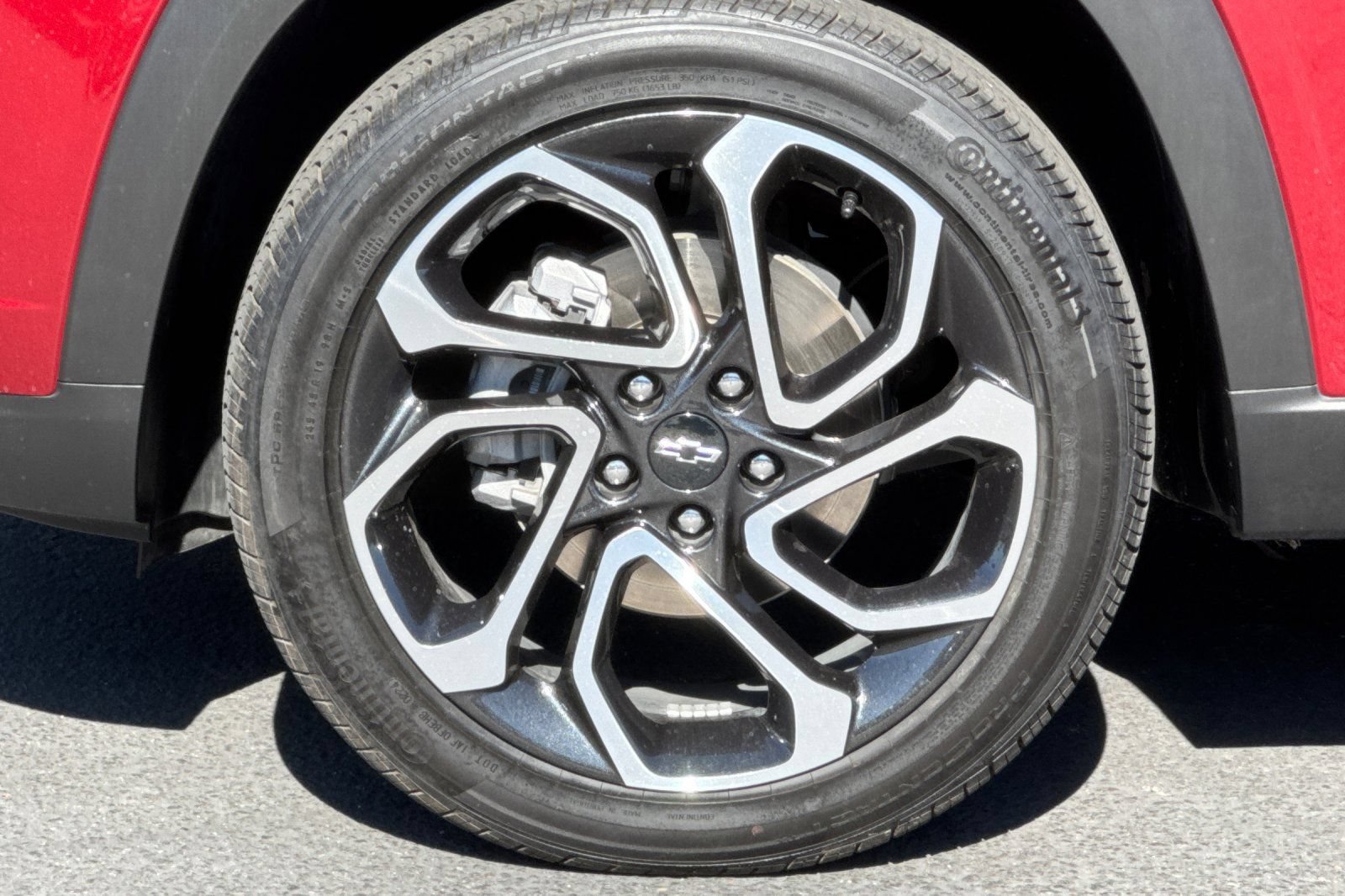 Used 2025 Chevrolet Trax RS FWD image 41
