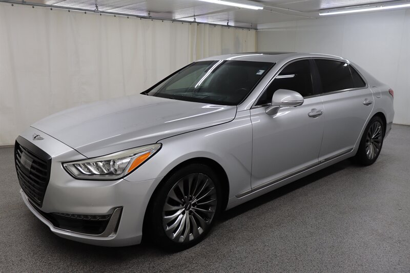 Used 2017 Genesis G90 3.3T Premium RWD image 3