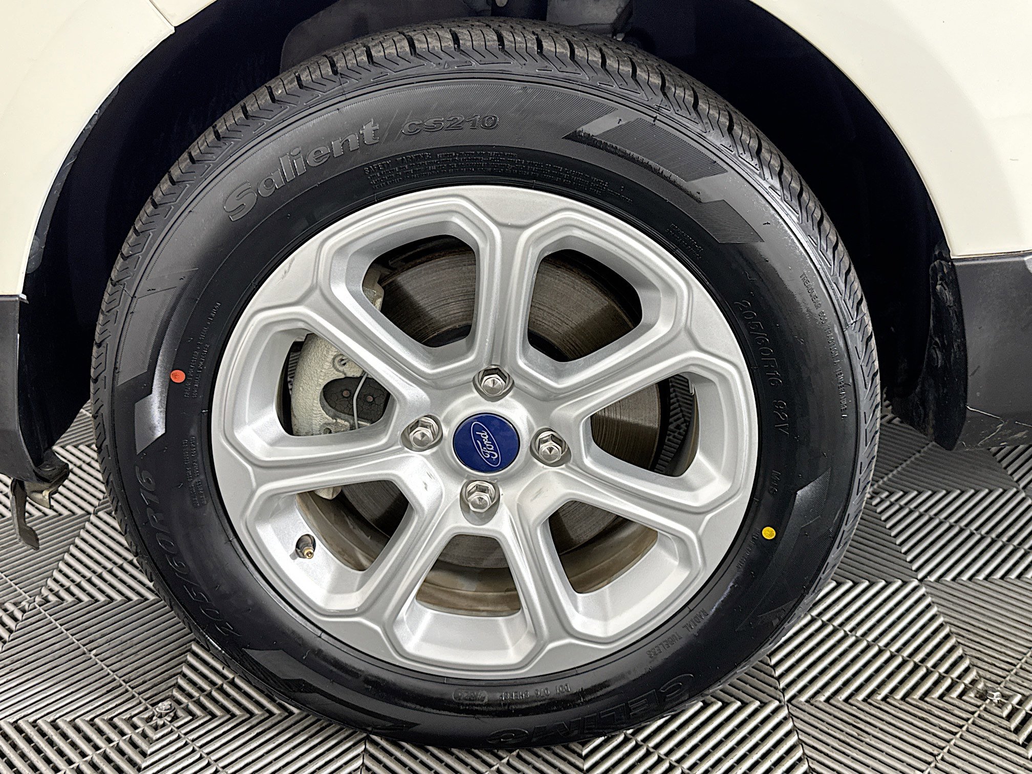 Used 2020 Ford EcoSport SE w/ SE Convenience Package image 37