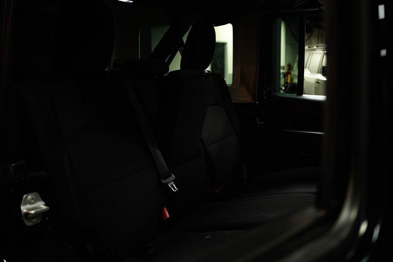 Used 2022 Jeep Wrangler Unlimited Rubicon 4xe image 11