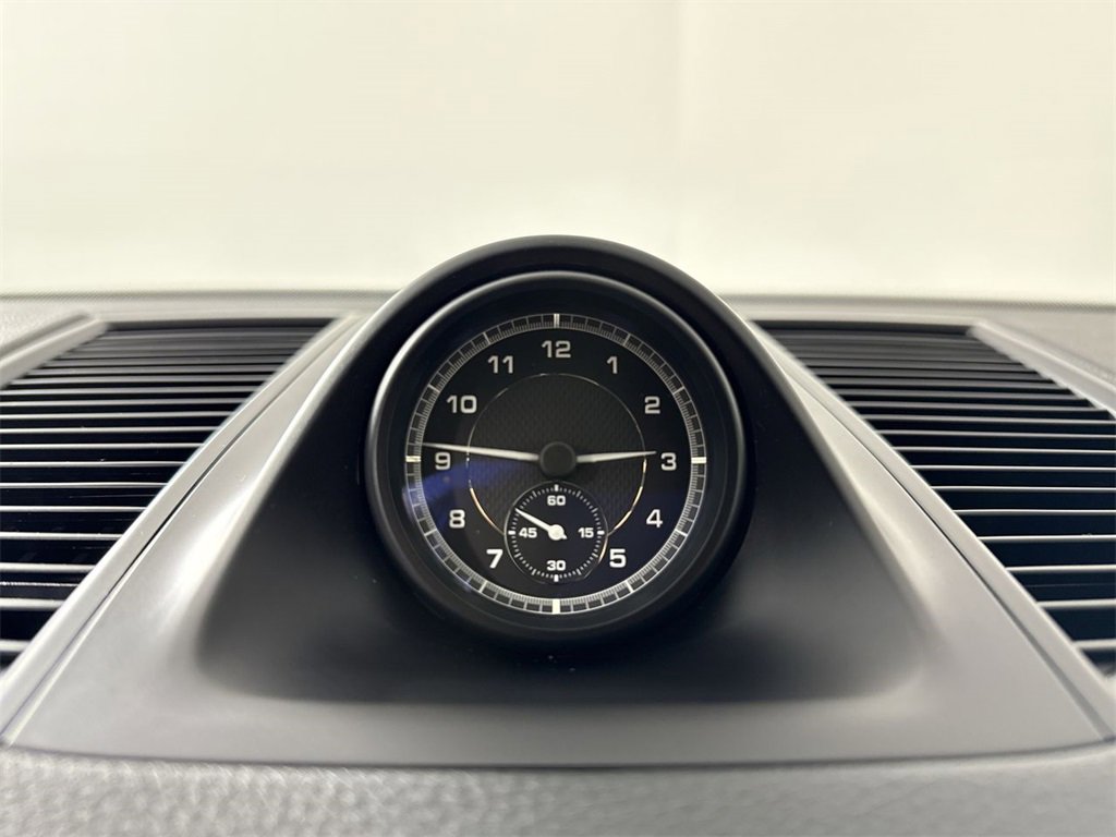 Certified 2023 Porsche Macan Turbo image 29