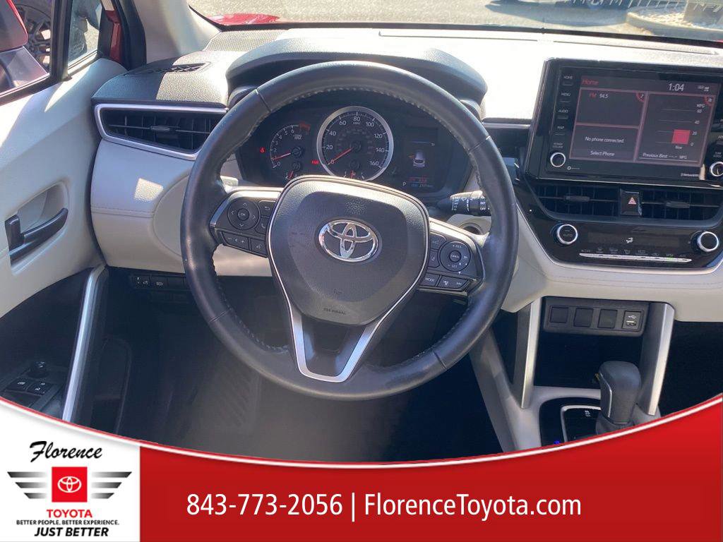 Used 2022 Toyota Corolla Cross LE image 10