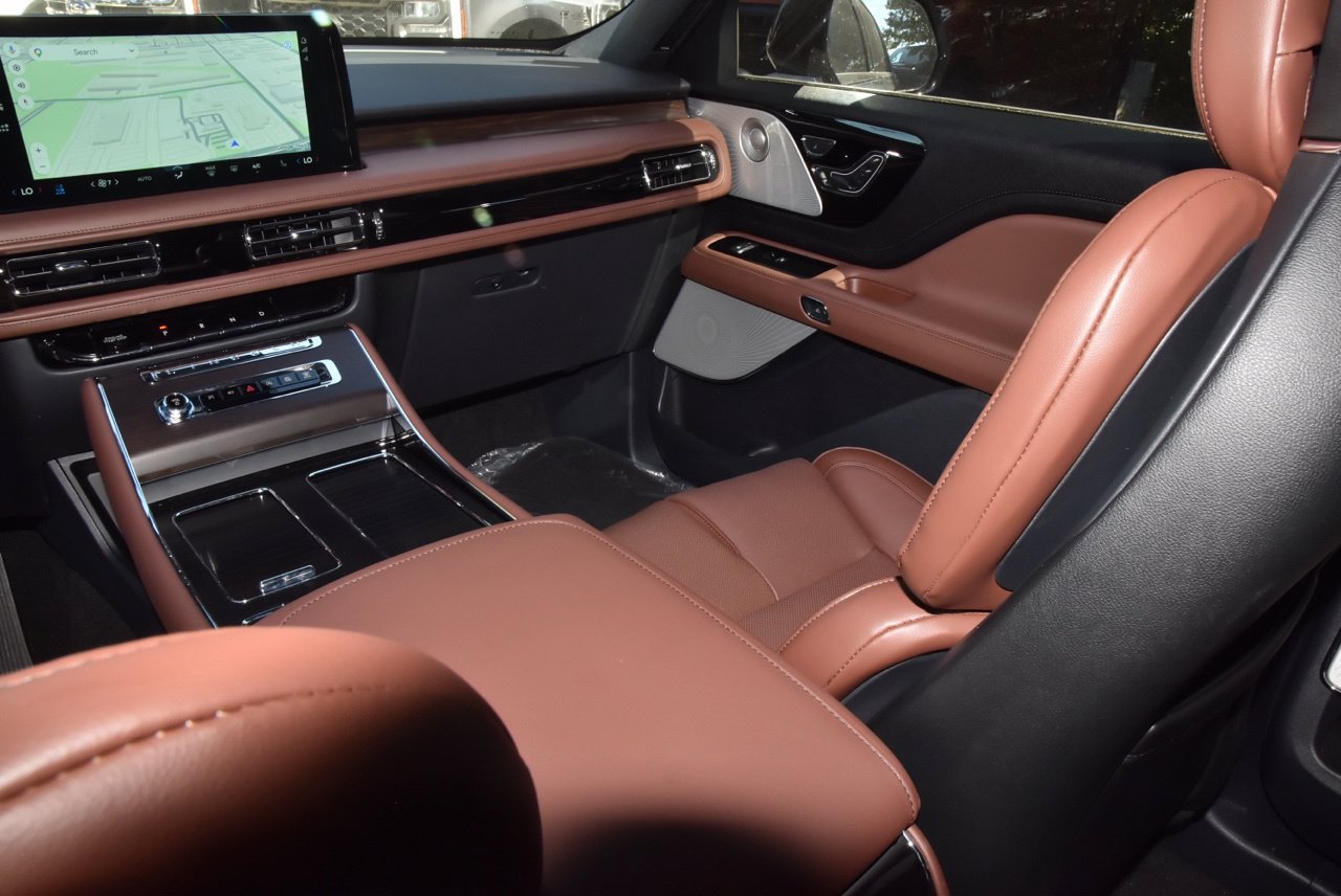 New 2027 Lincoln Aviator Reserve AWD/4WD image 18