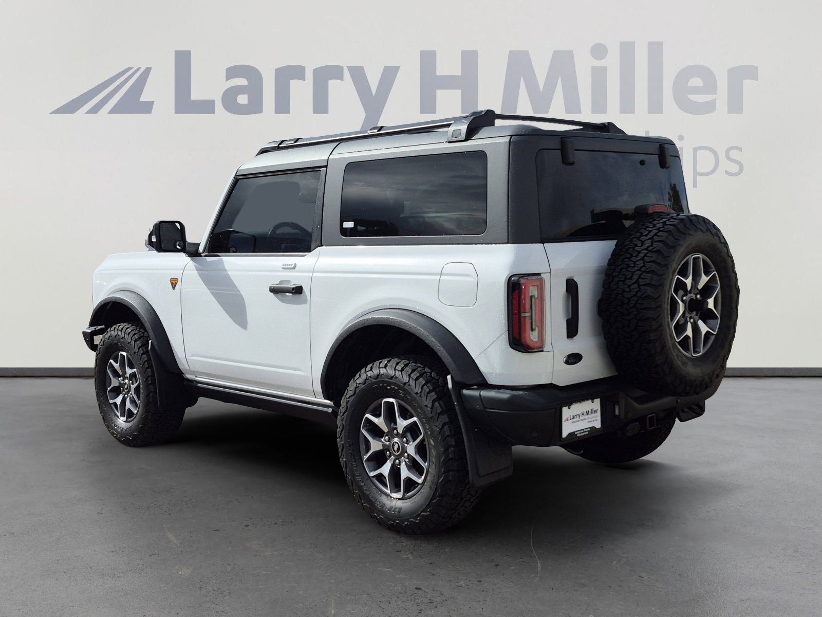 Used 2023 Ford Bronco Badlands AWD/4WD image 3