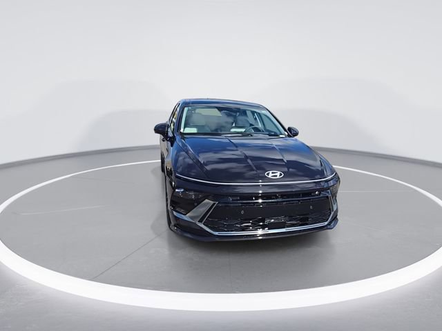 New 2025 Hyundai Sonata Limited FWD image 3