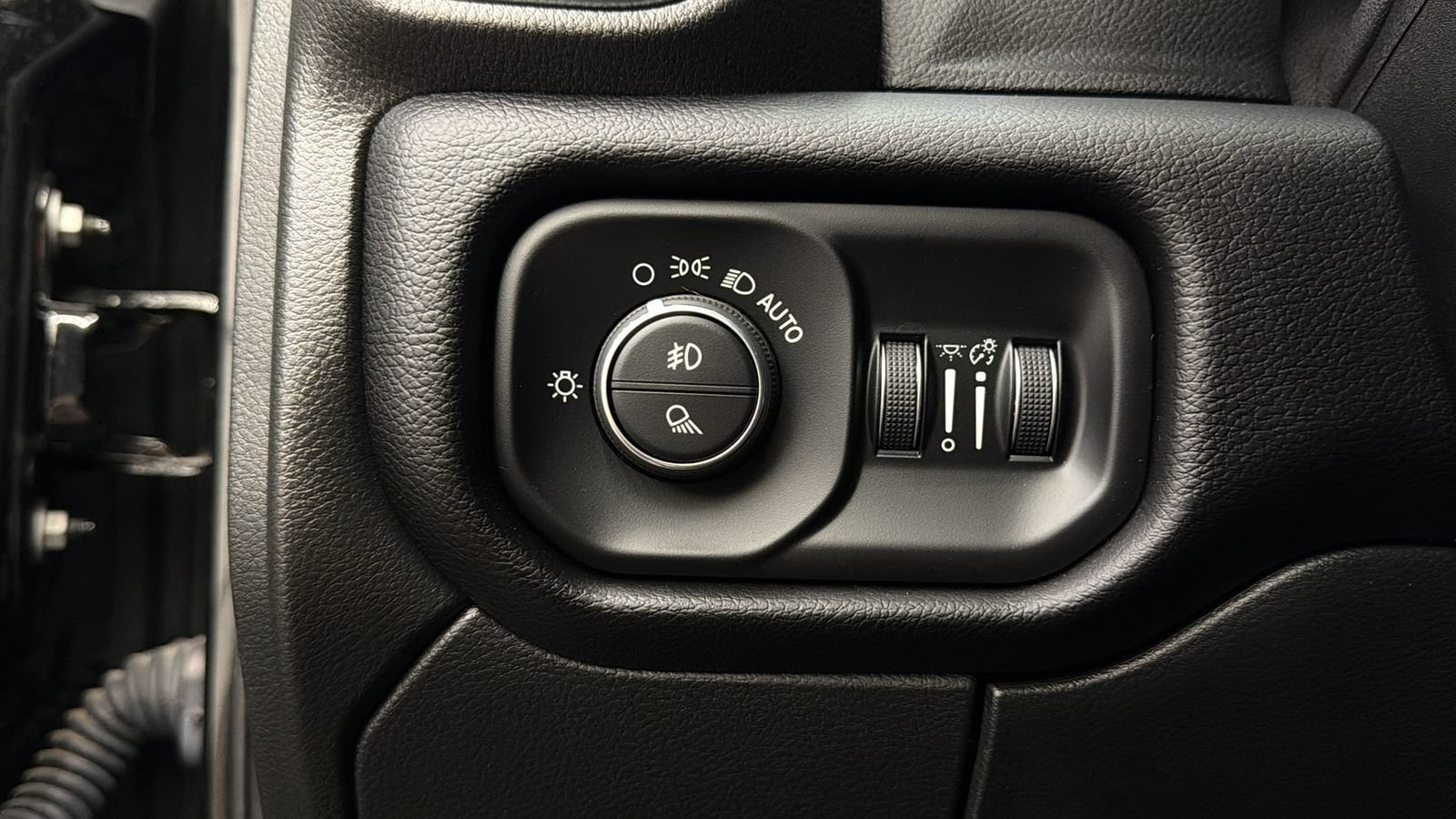 Used 2025 RAM 2500 Laramie w/ Night Edition AWD/4WD image 33