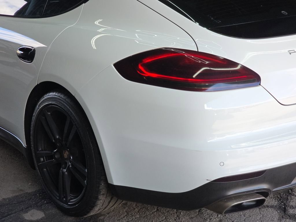 Used 2014 Porsche Panamera image 32