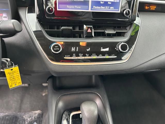Used 2020 Toyota Corolla LE image 16