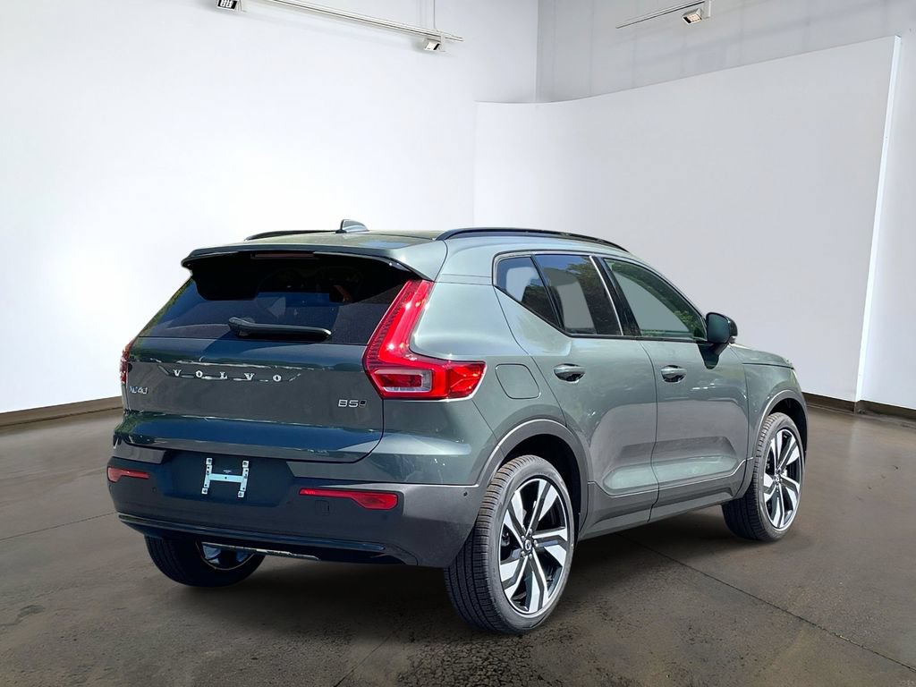New 2026 Volvo XC40 B5 Ultra w/ Protection Package Premier AWD/4WD image 4
