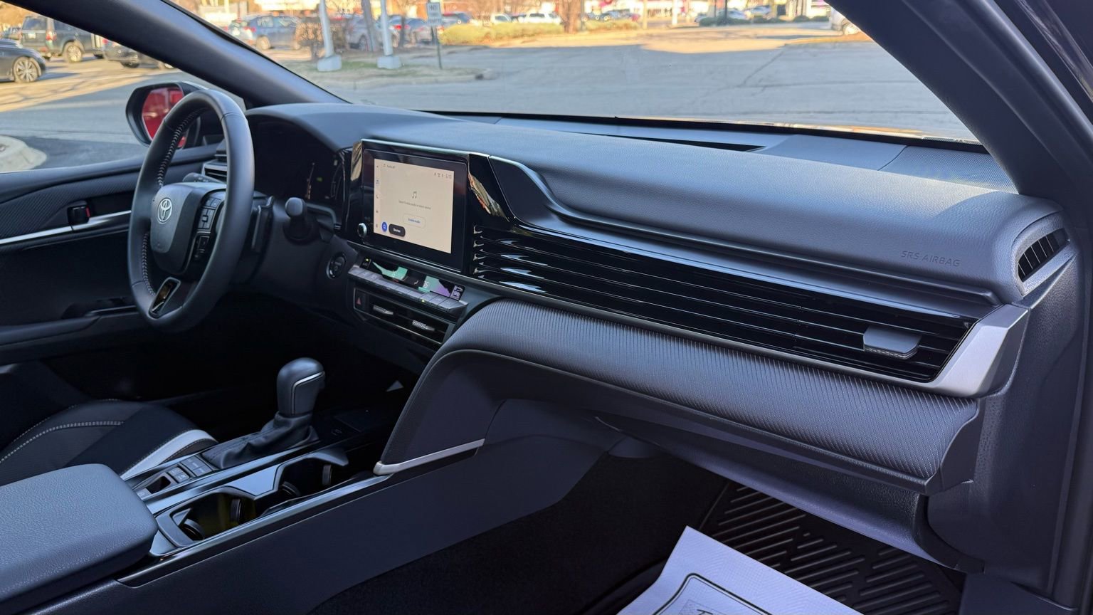Used 2025 Toyota Camry SE image 21