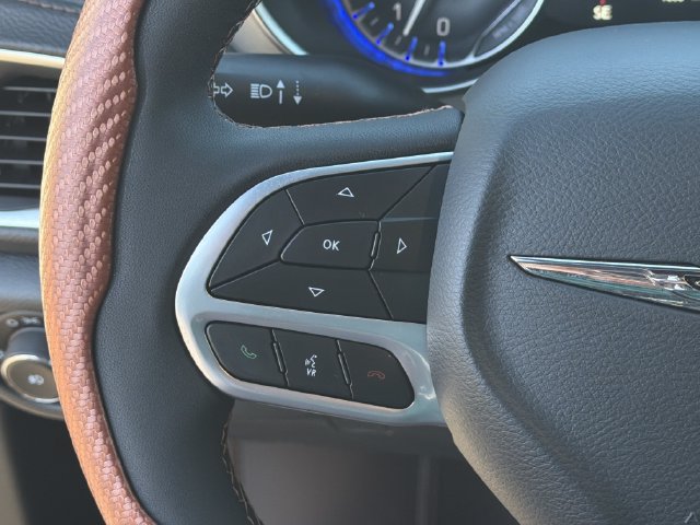 Used 2026 Chrysler Pacifica Pinnacle FWD image 27
