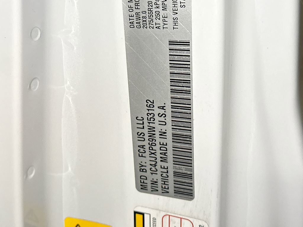 Used 2022 Jeep Wrangler Unlimited Sahara w/ Cold Weather Group AWD/4WD image 30