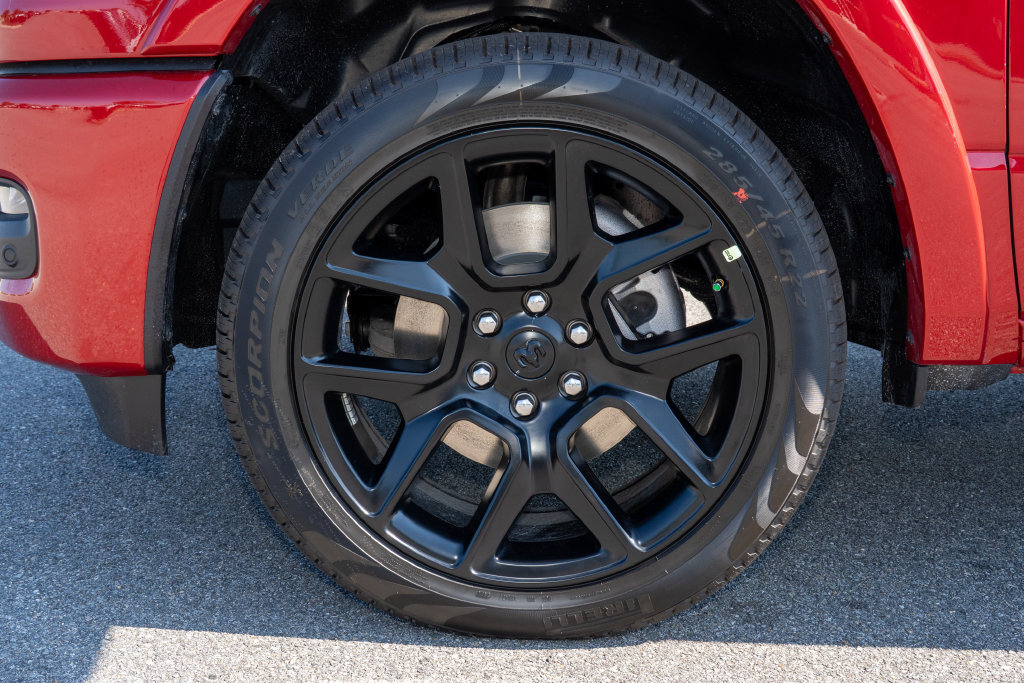 New 2026 RAM 1500 Laramie AWD/4WD image 32