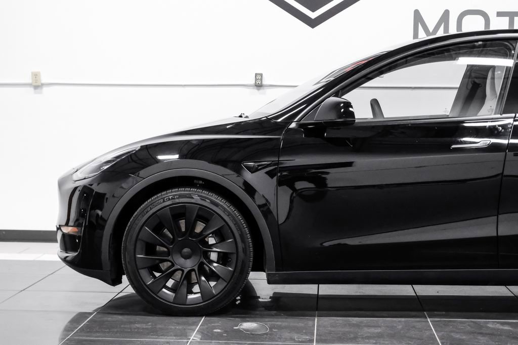 Used 2023 Tesla Model Y Long Range AWD/4WD image 13