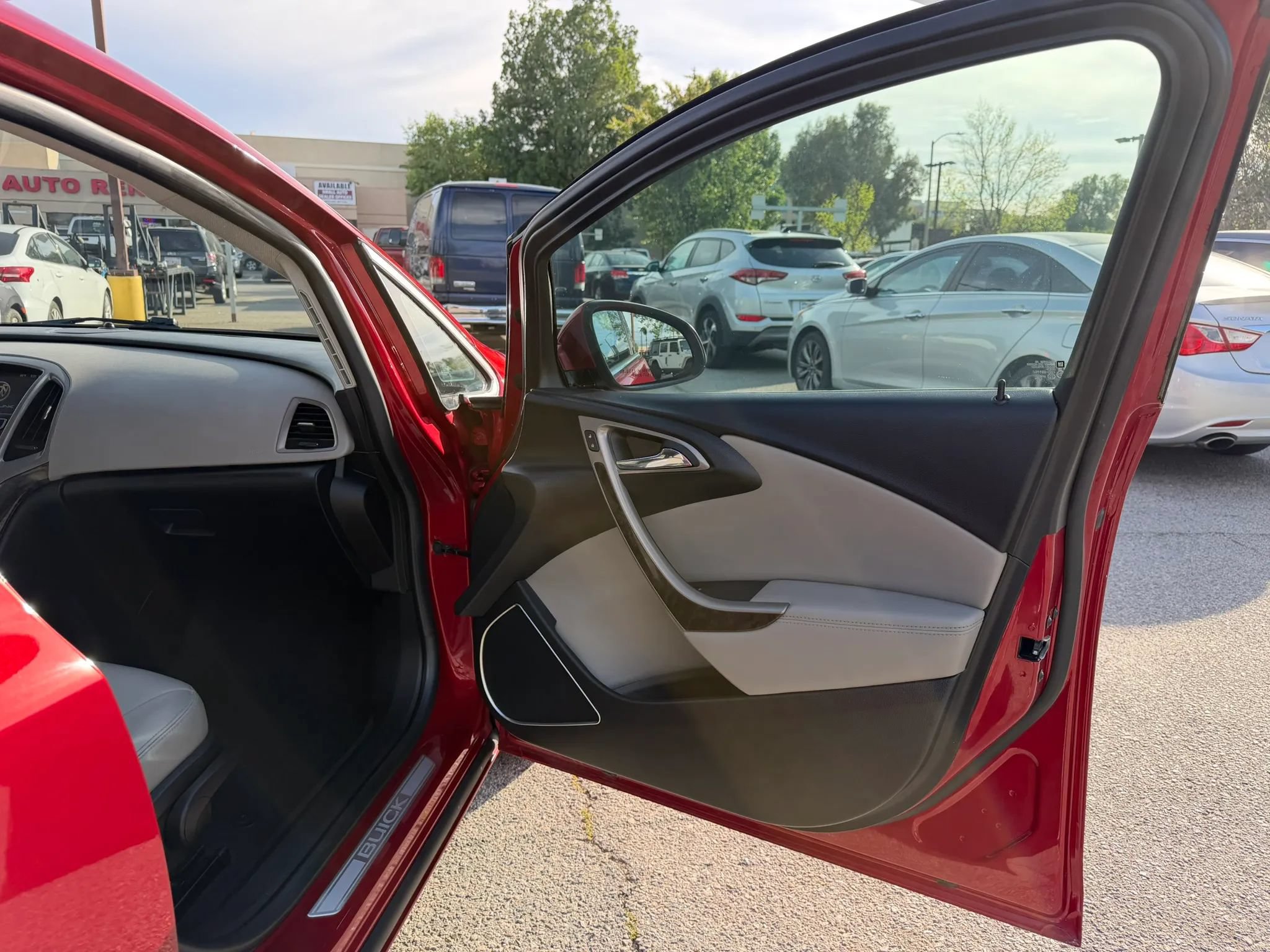 Used 2015 Buick Verano FWD image 21