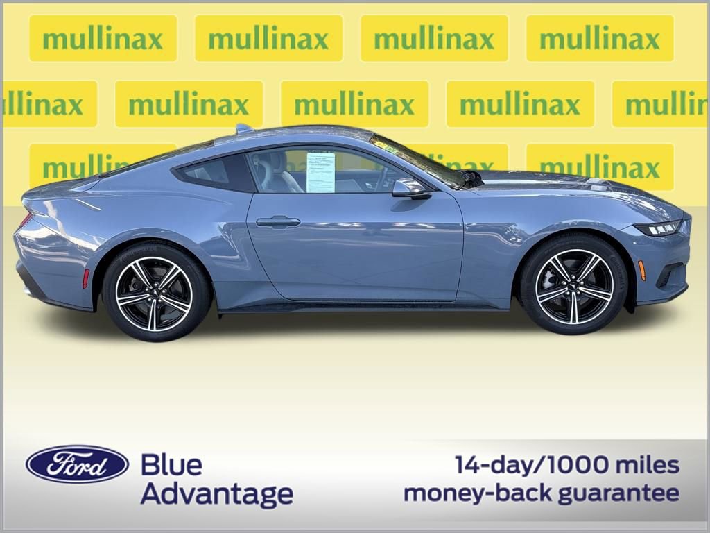 Used 2024 Ford Mustang Premium image 2