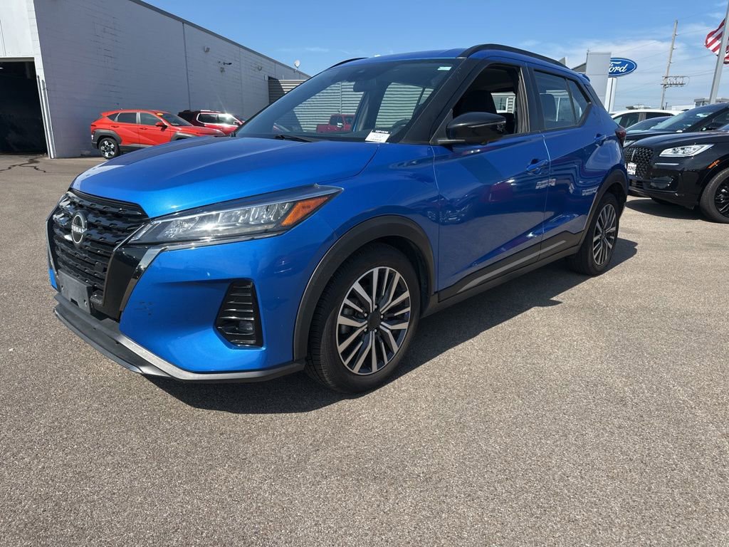 Used 2022 Nissan Kicks SR image 11