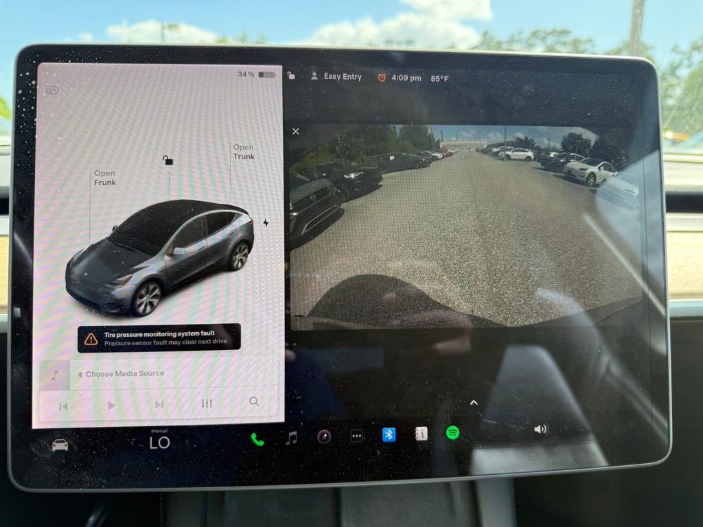 Used 2021 Tesla Model Y Long Range image 28