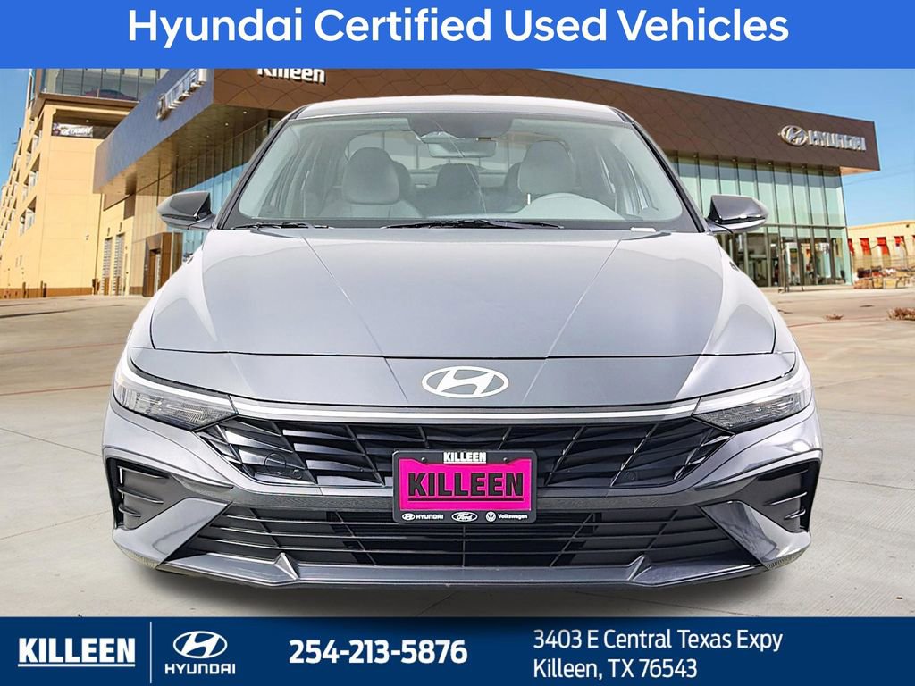 Used 2025 Hyundai Elantra Sport FWD image 2