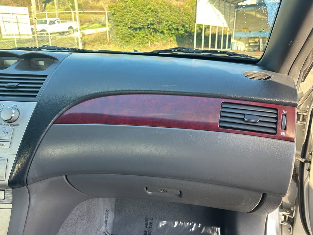 Used 2004 Toyota Solara SLE image 26