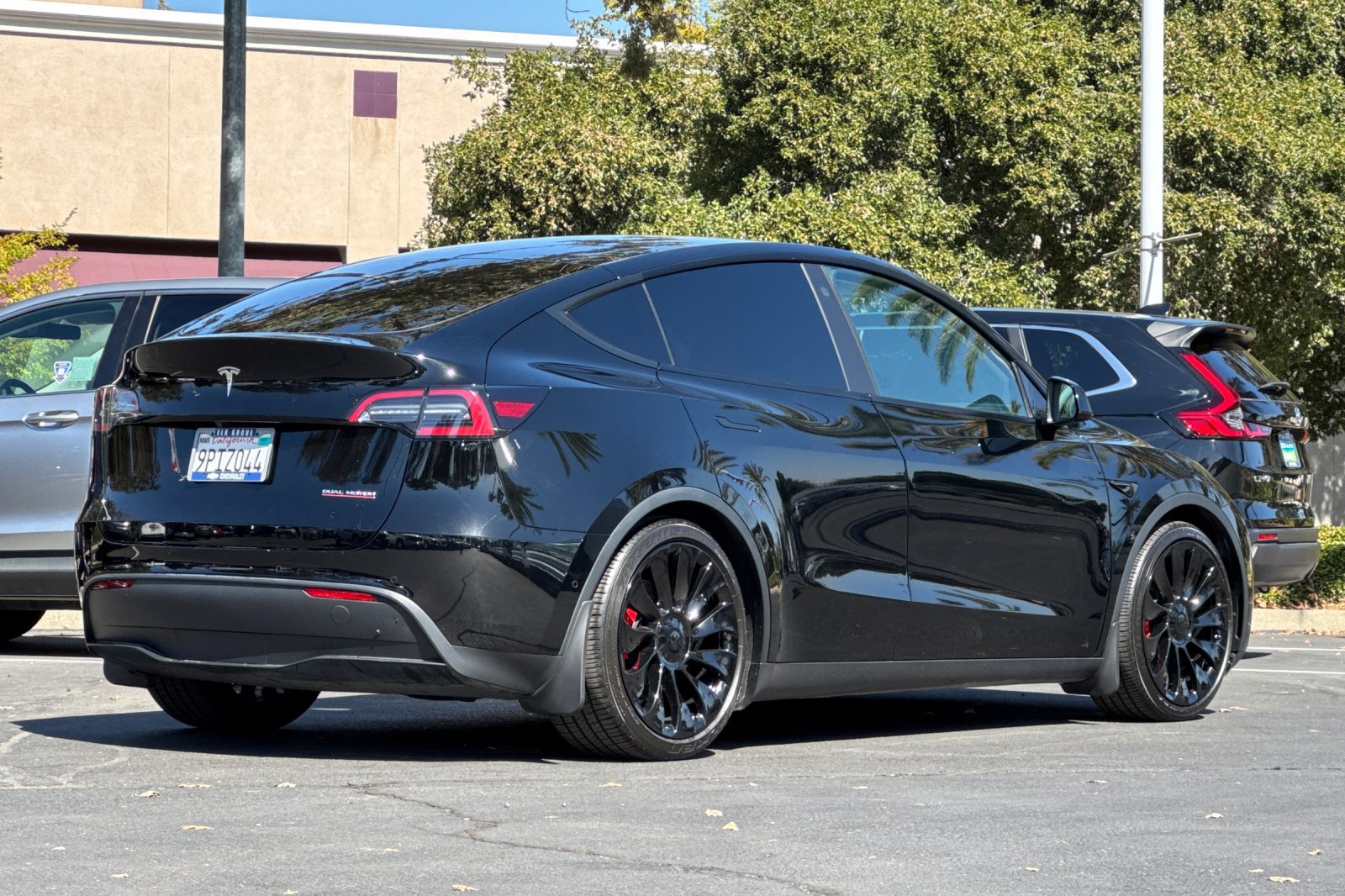 Used 2022 Tesla Model Y Performance AWD/4WD image 3