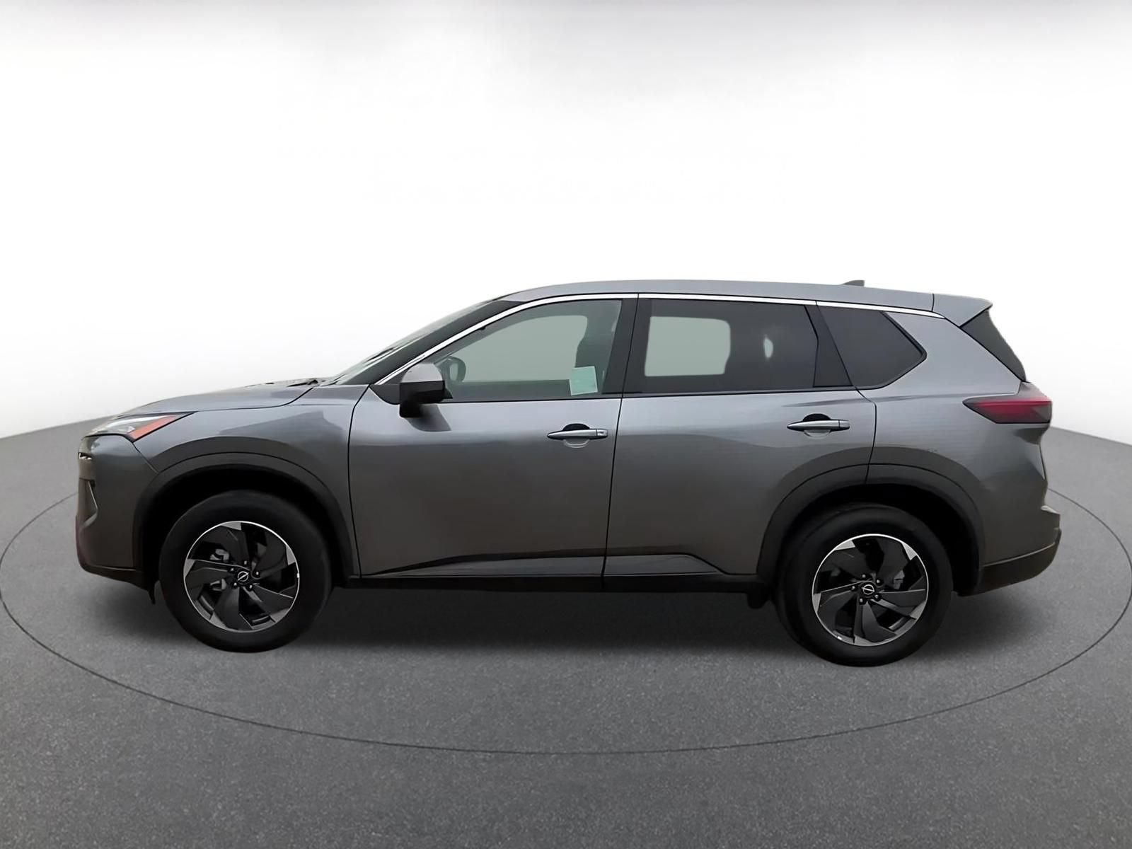 Used 2025 Nissan Rogue SV FWD image 9