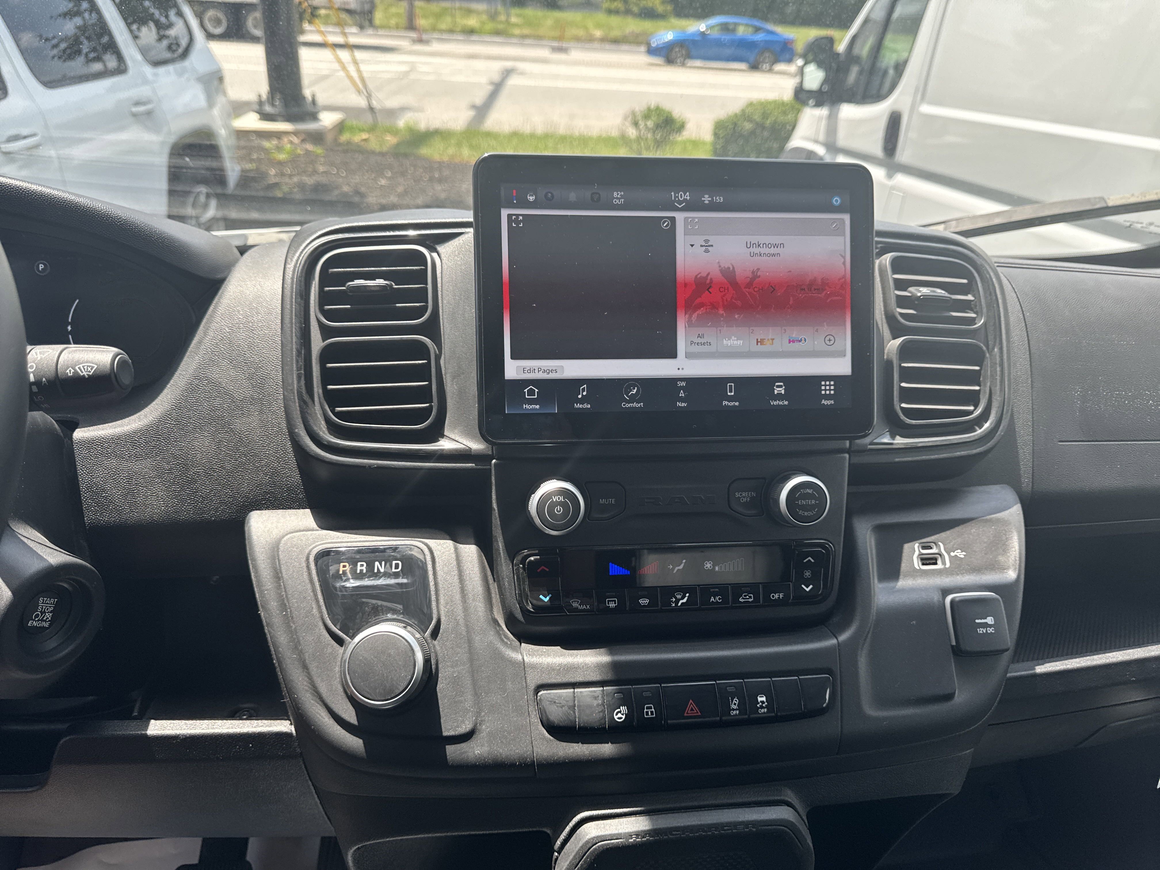 Used 2024 RAM ProMaster 3500 w/ Delivery Van Package image 20