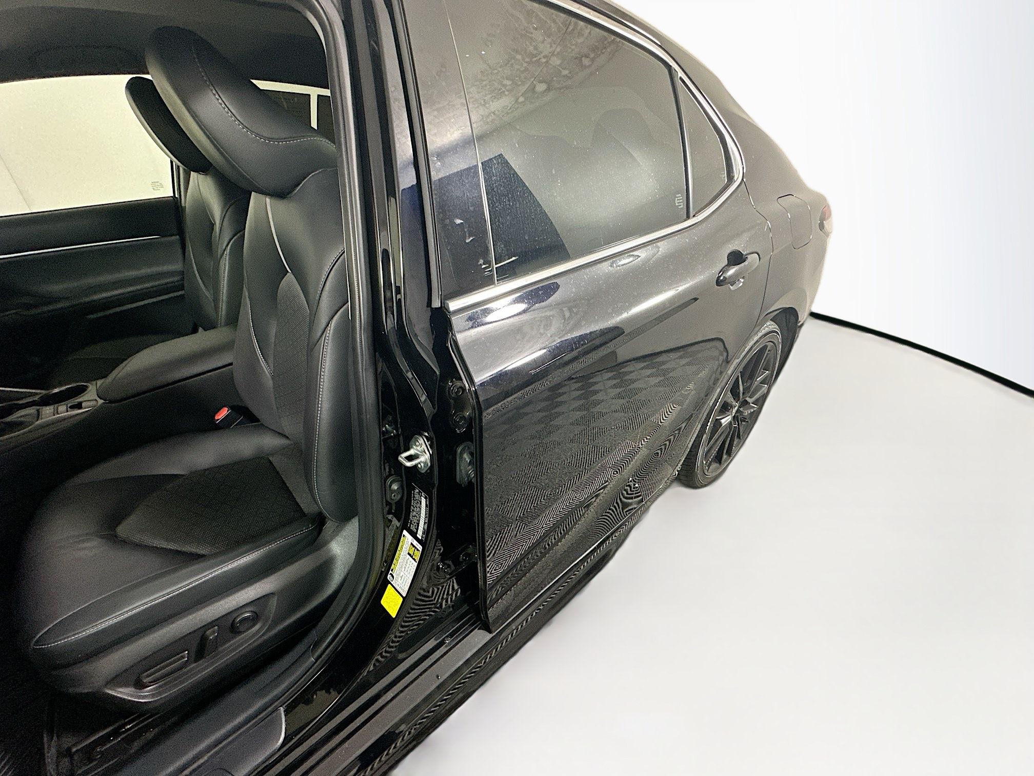 Used 2022 Toyota Camry XSE FWD image 12