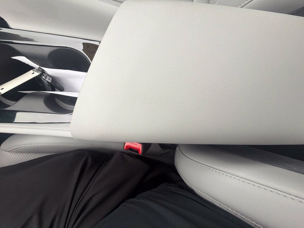 Certified 2025 Hyundai Elantra Limited FWD image 22