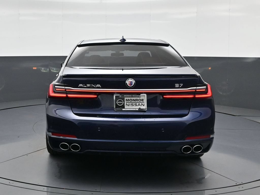 Used 2022 BMW ALPINA B7 xDrive AWD/4WD image 8
