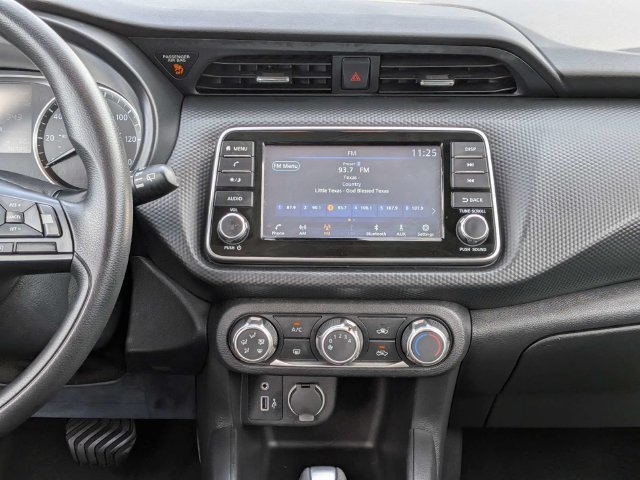 Used 2023 Nissan Kicks S FWD image 17
