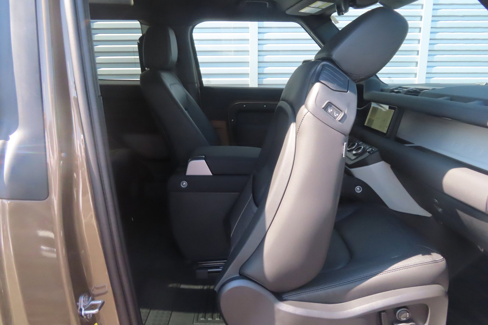 Used 2023 Land Rover Defender 90 S image 22