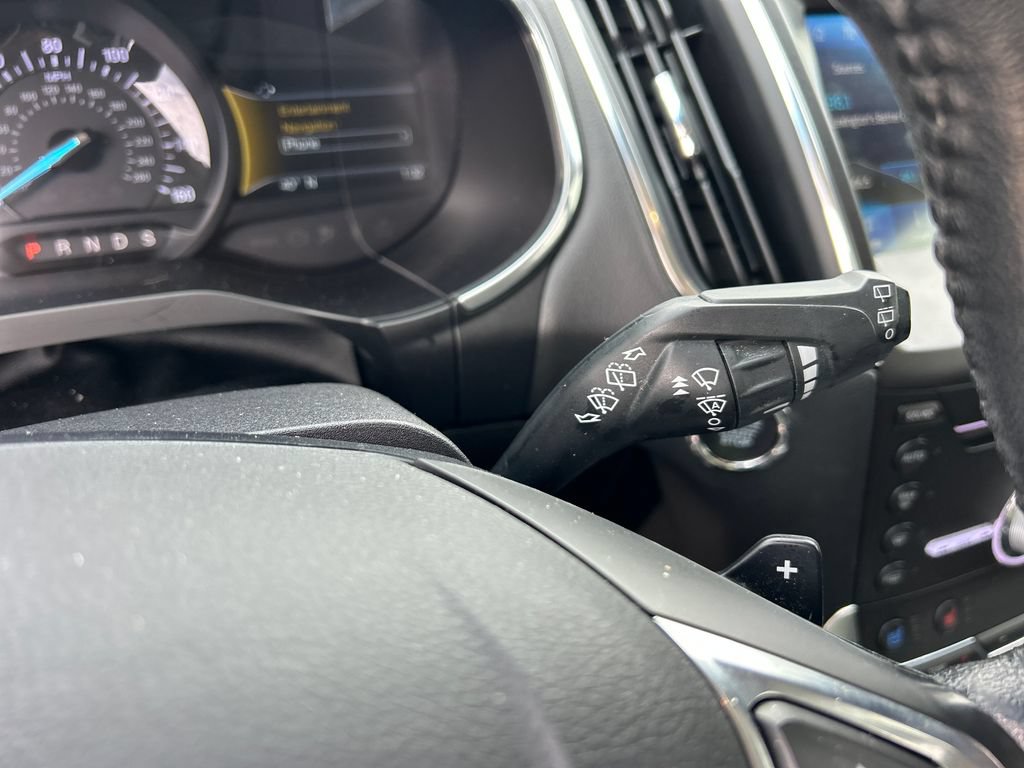 Used 2019 Ford Edge Titanium w/ Equipment Group 301A AWD/4WD image 15
