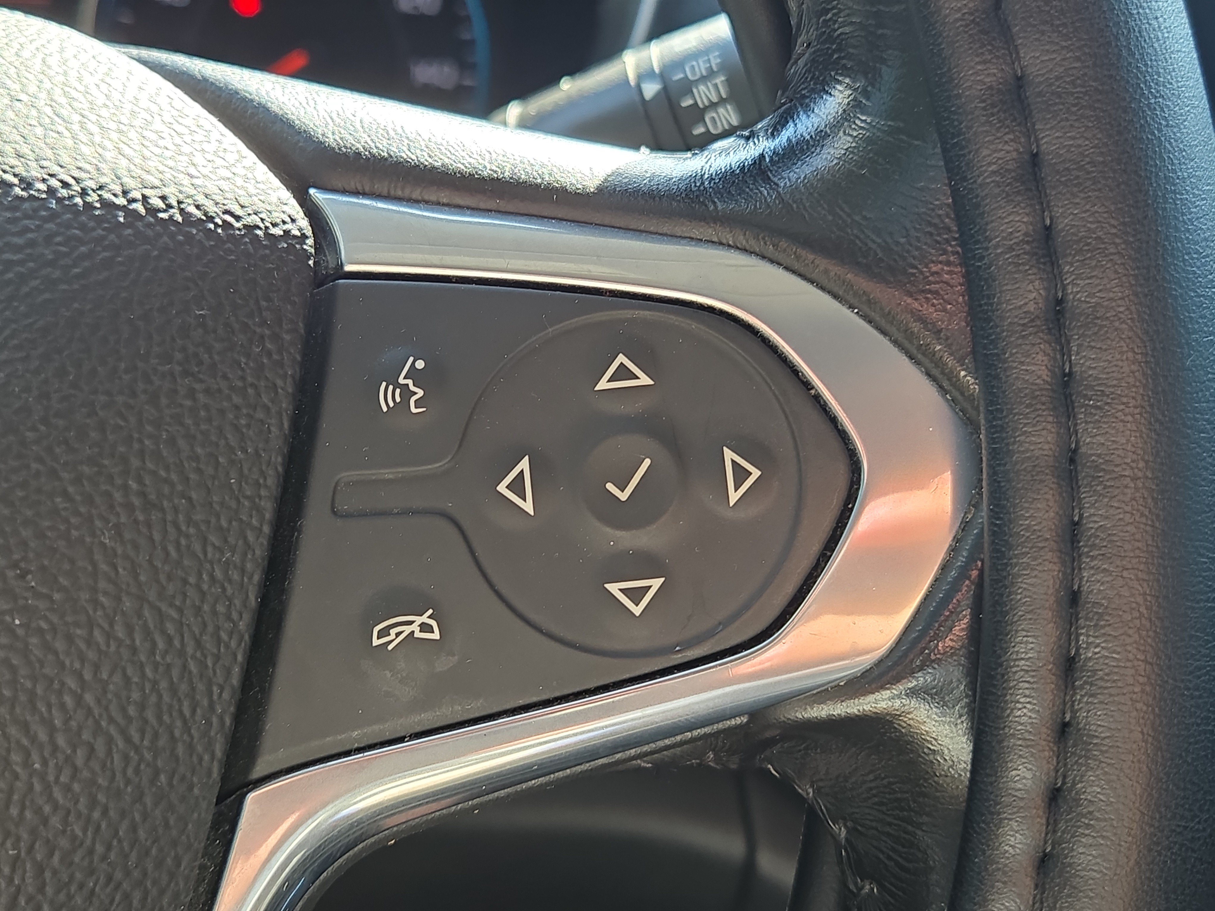 Used 2021 Chevrolet Traverse LT AWD/4WD image 25