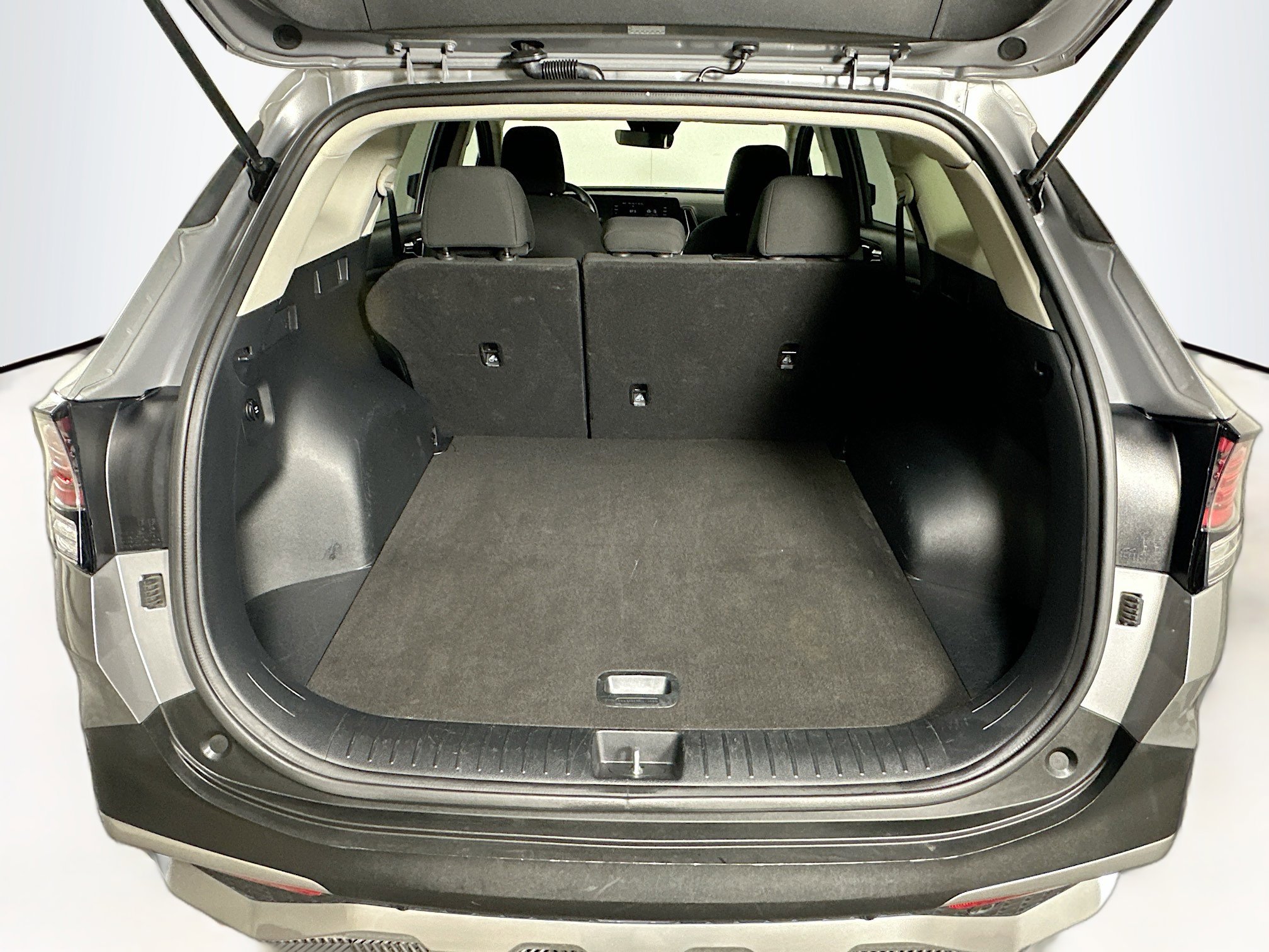 Used 2025 Kia Sportage LX image 27