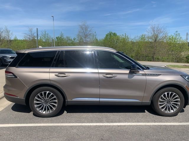 Used 2020 Lincoln Aviator Reserve w/ Equipment Group 201A image 4