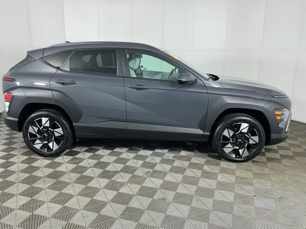 Used 2024 Hyundai Kona SEL image 17
