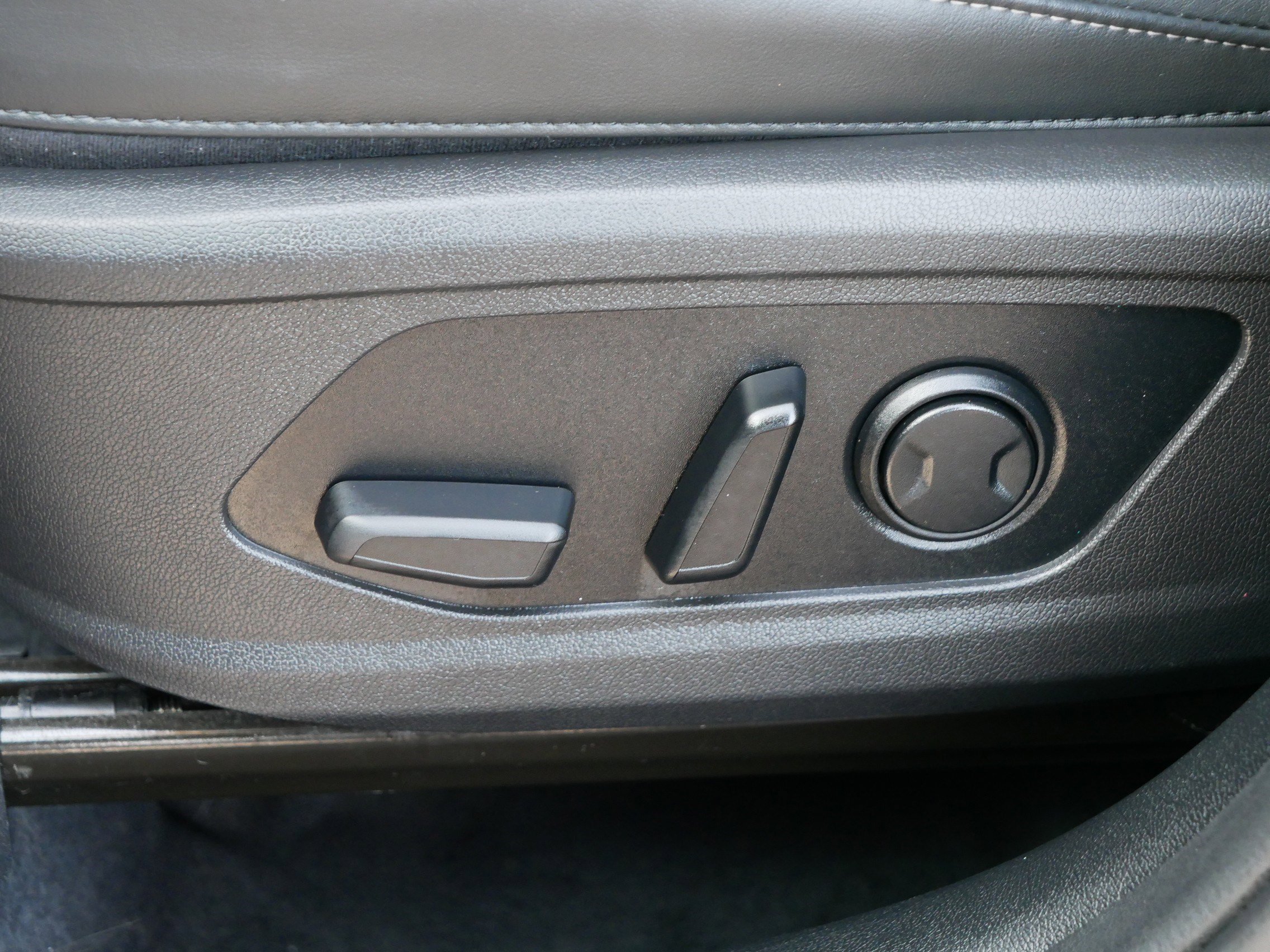 Certified 2022 Kia Sorento SX image 20