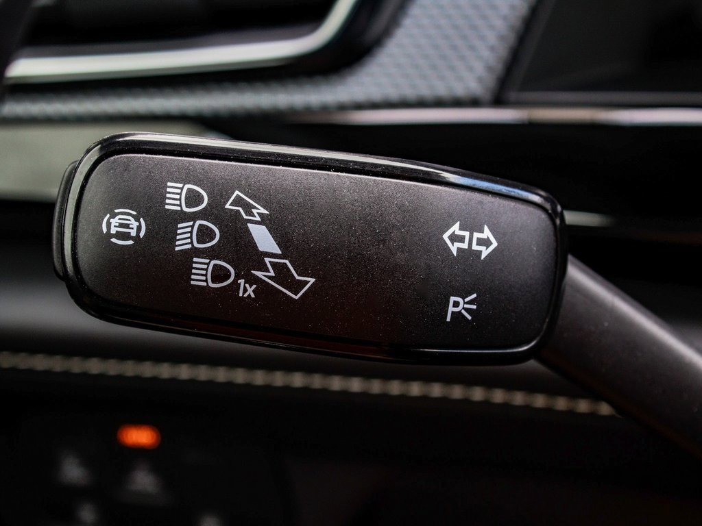 Used 2025 Volkswagen Atlas Cross Sport SEL Premium R-Line image 27