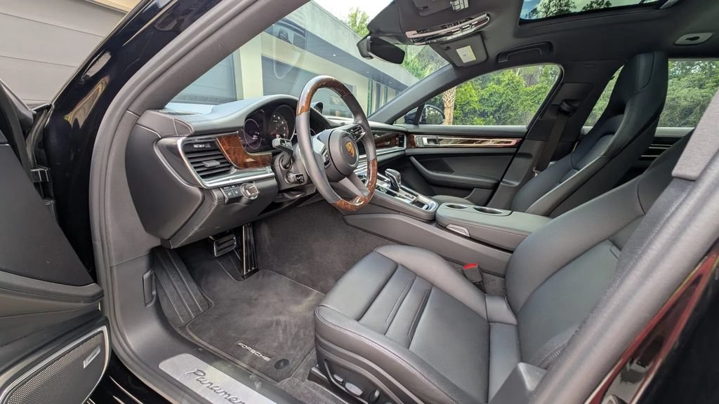 Used 2023 Porsche Panamera 4S AWD/4WD image 16