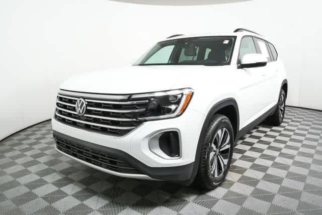 Certified 2025 Volkswagen Atlas SE FWD image 28