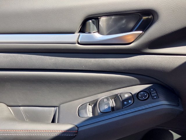New 2026 Nissan Altima 2.5 SR w/ SR Premium Package FWD image 30