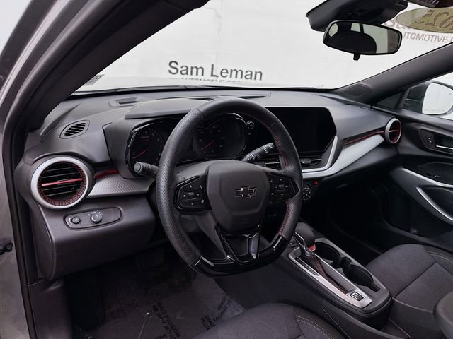 Used 2025 Chevrolet Trax RS w/ Driver Confidence Package image 10