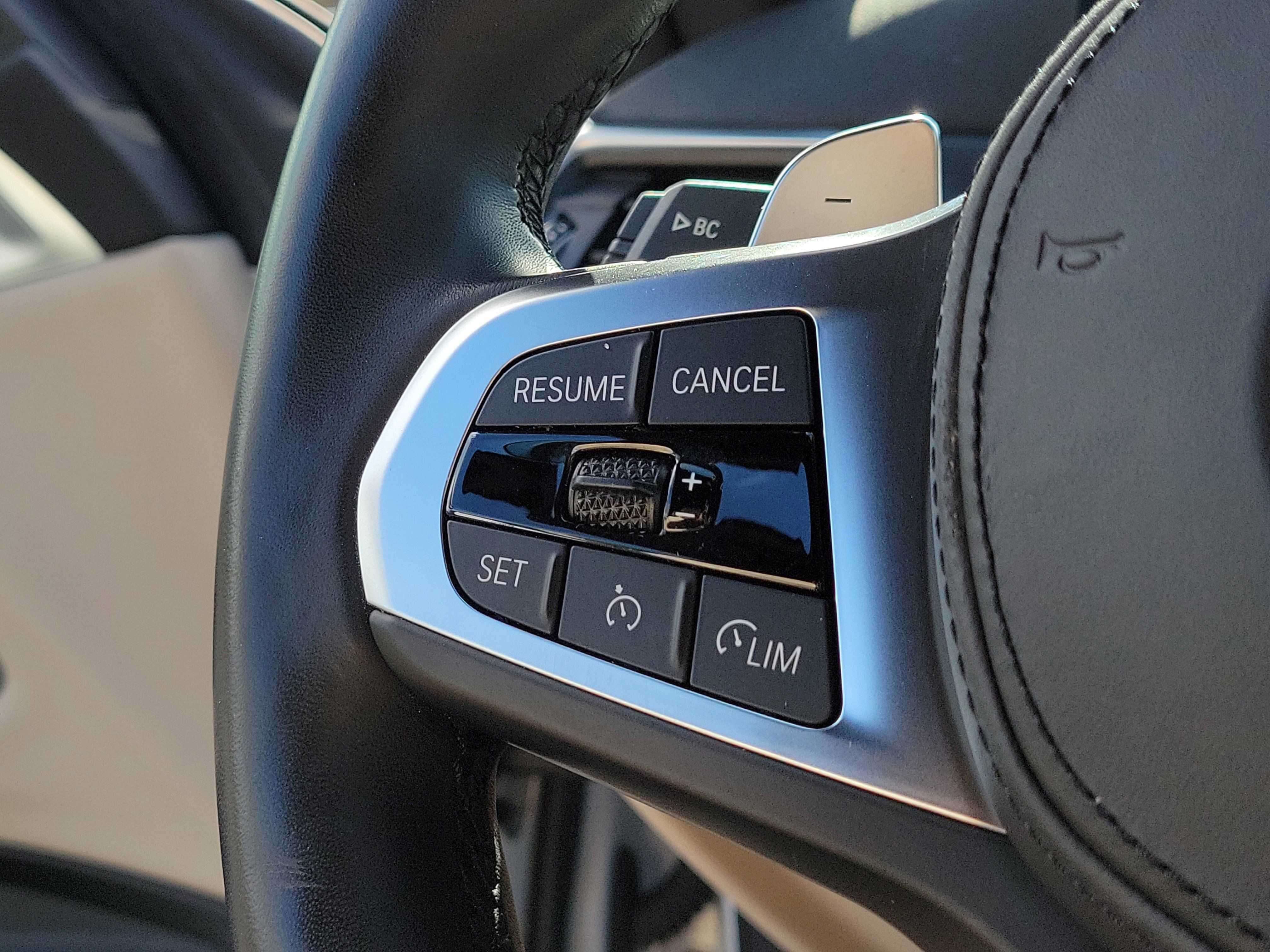 Used 2024 BMW M440i Convertible w/ Premium Package image 28