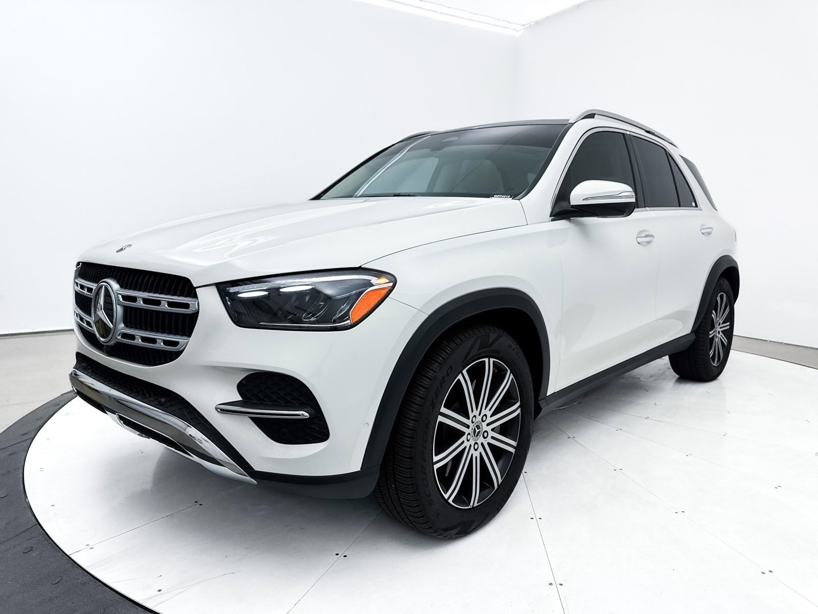 Used 2024 Mercedes-Benz GLE 450 4MATIC image 17