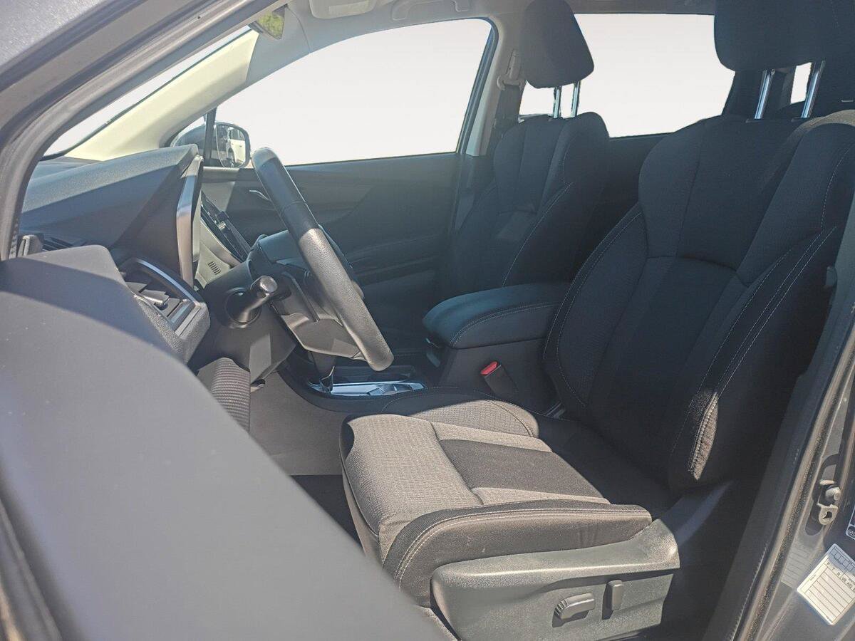 Used 2025 Subaru Ascent Premium AWD/4WD image 9