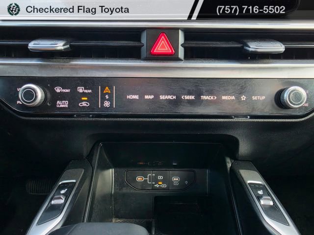 Used 2024 Kia Sorento S image 17