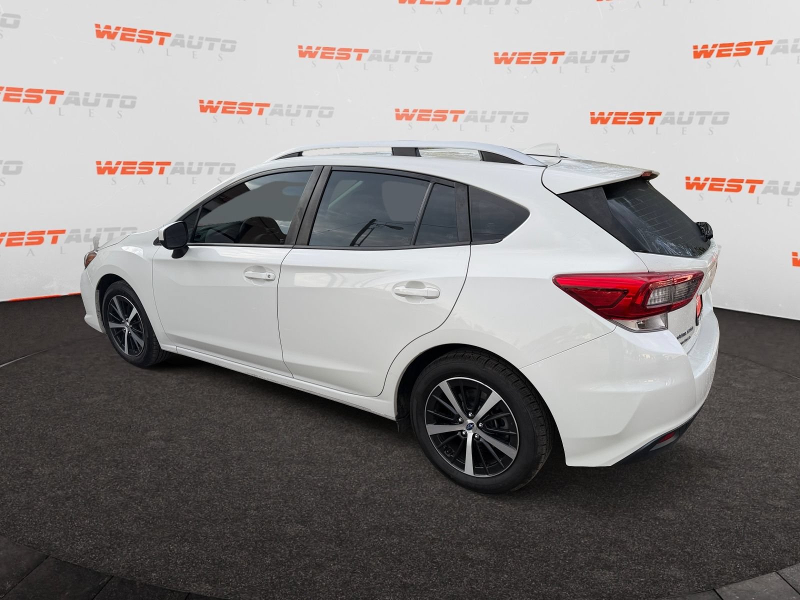 Used 2022 Subaru Impreza 2.0i Premium AWD/4WD image 3